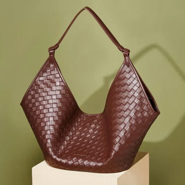 Grape red woven leather hobo bag handcrafted in Italy