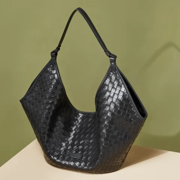 Black woven leather hobo bag handcrafted in Italy – luxury slouchy handbag