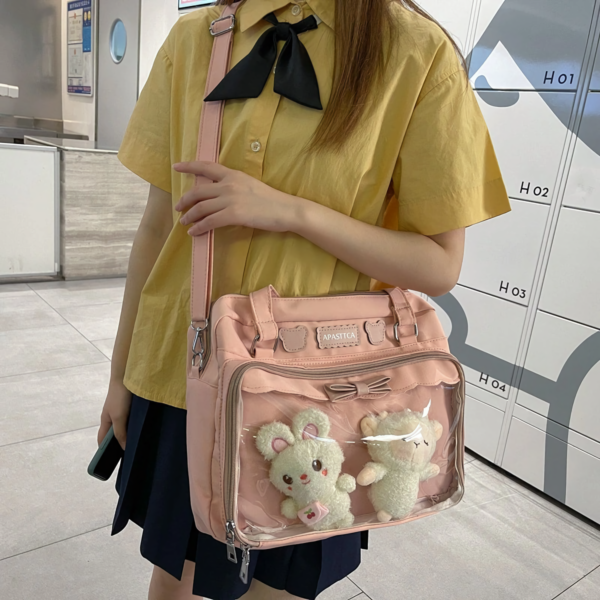 Close Up of Scalloped Edge Ita Bag Zipper and Rabbit Plush | Hoclin