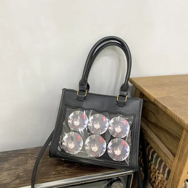 Person wearing white crossbody ita bag at an anime convention